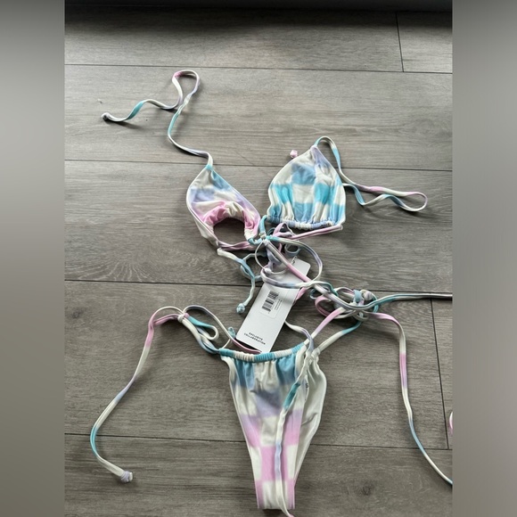 Frankie’s bikini x Alo bikini - Picture 1 of 4